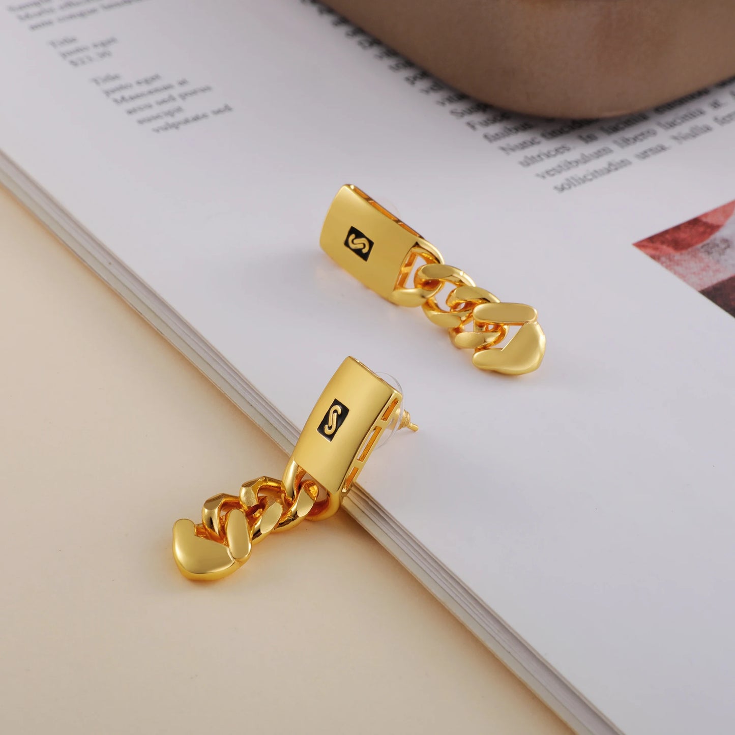 JRH Gold-Plated Droplet Set Of Jewelry With Necklace, Bracelet, Earrings, And Ring, A popular Jewelry Set For Gifts Or Parties.